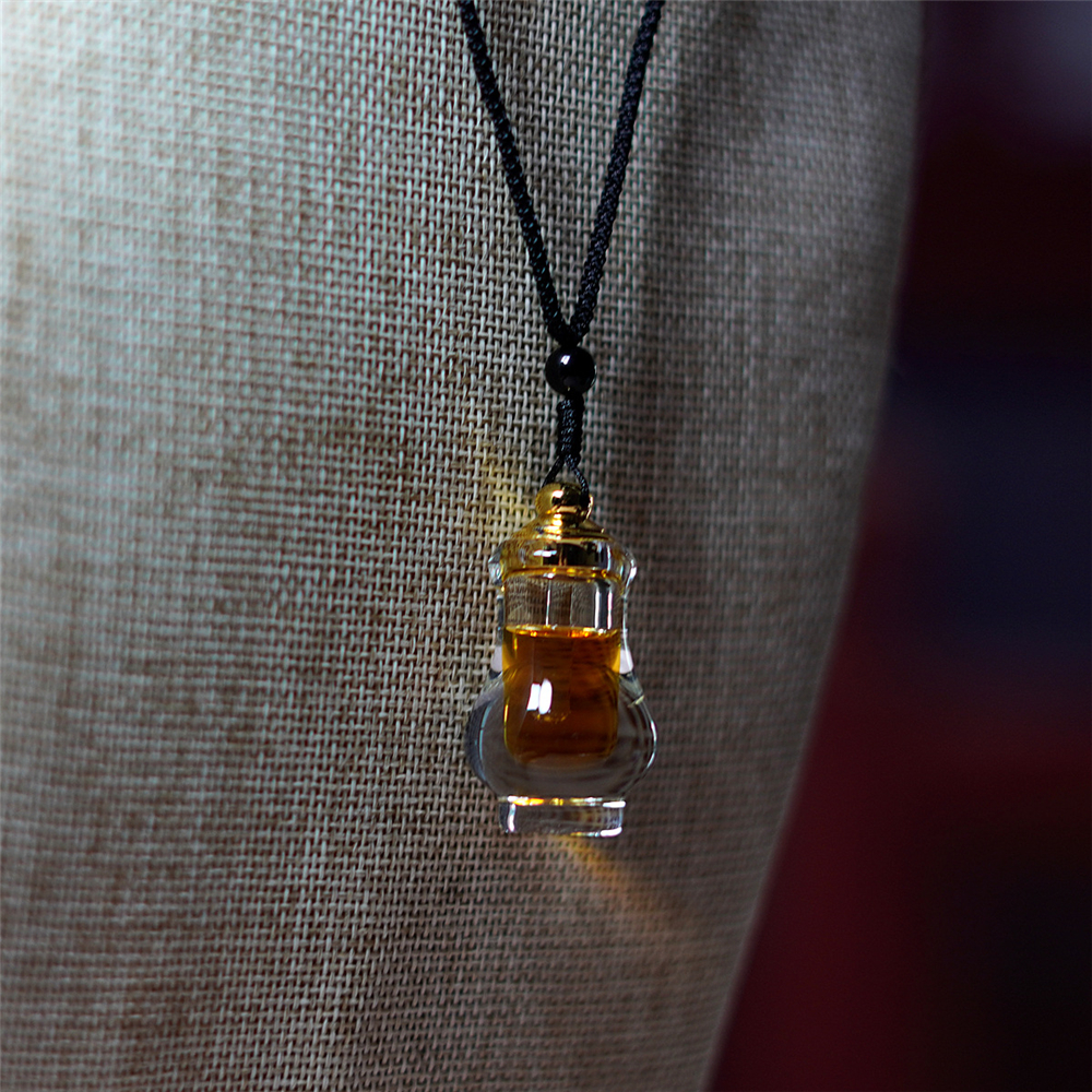 Agarwood Essential Oil Pendant - đánh giá và giá Body Jewelry Co